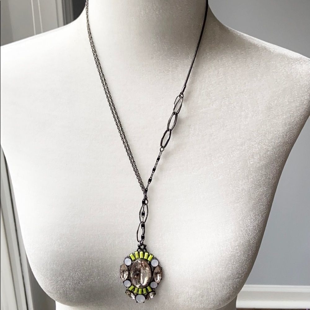 🍭6/$30  jewel with neon yellow pendant necklace